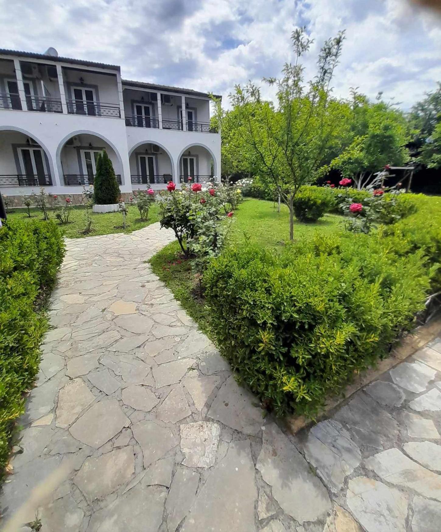 Artemis Studios & Apartments Sidari Екстер'єр фото